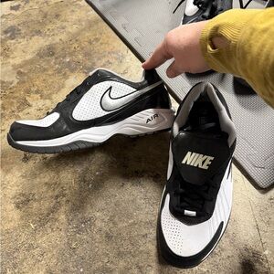 NEVER BEEN WORN Nike Black and Gray Baseball/Softball Turf Shoes